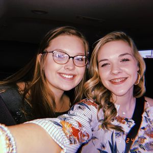 Meet your Posher, Lauren